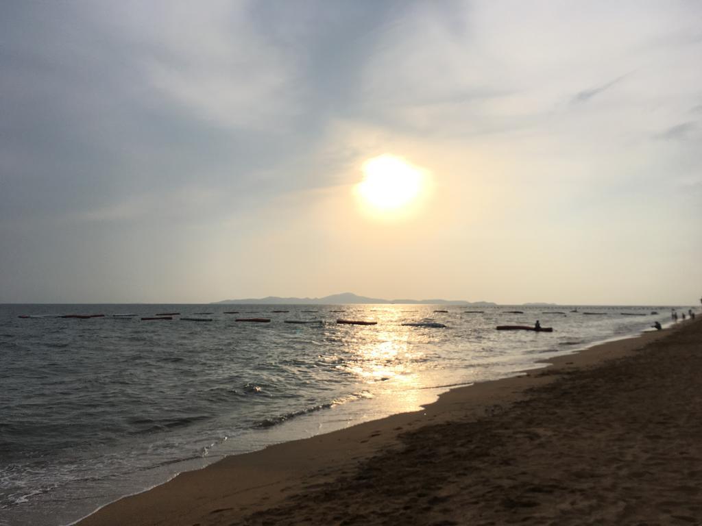 Breezy House Apartamento Praia de Jomtien Exterior foto
